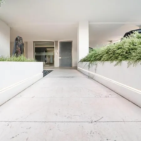 Stylish Torre Bianca 2 Bedroom Sleeps 5 Appartement