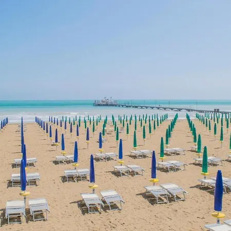 Stylish Torre Bianca 2 Bedroom Sleeps 5