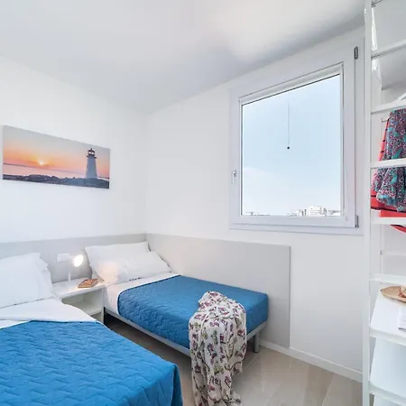 Appartement Stylish Torre Bianca 2 Bedroom Sleeps 5 *