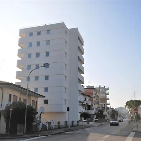Stylish Torre Bianca 2 Bedroom Sleeps 5 Appartement *