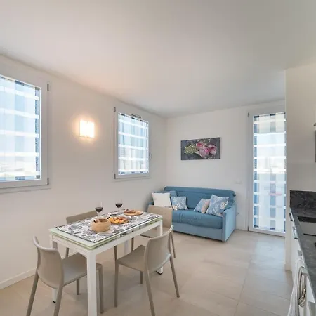Appartement Stylish Torre Bianca 2 Bedroom Sleeps 5