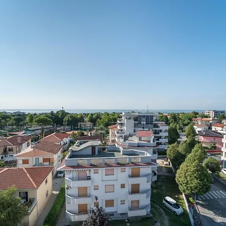 Appartement Stylish Torre Bianca 2 Bedroom Sleeps 5 *